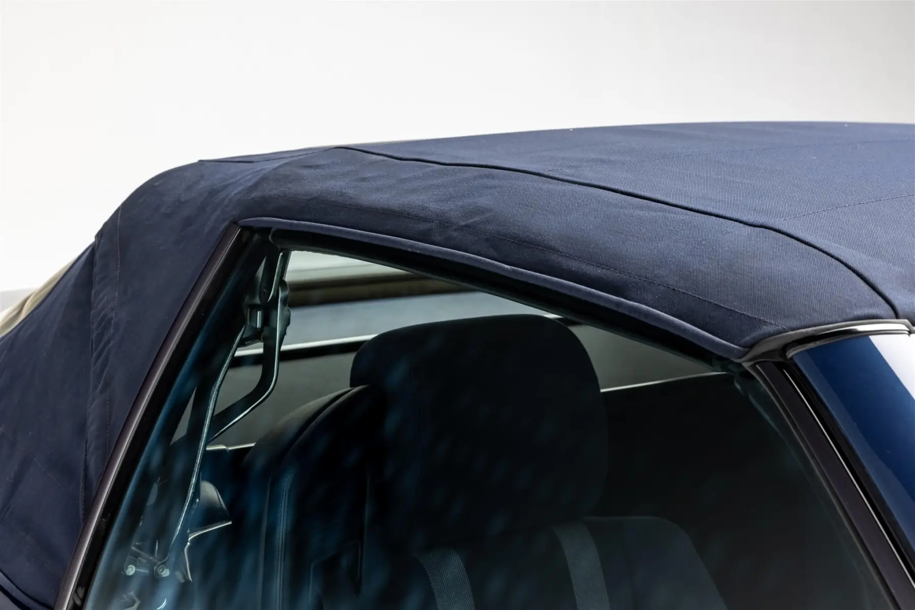 %title BENZ SL280 R129