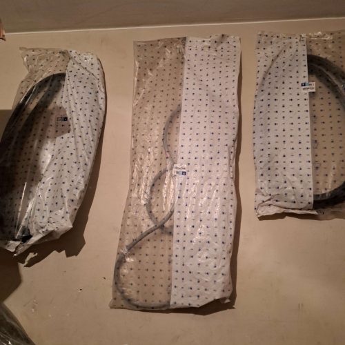 نوار دور در جلو تارا