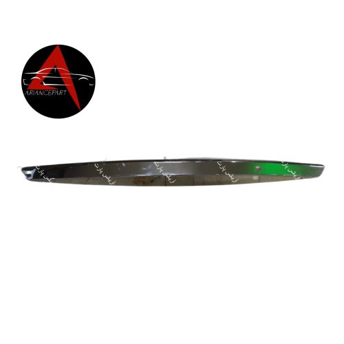 زه استیل روی درب صندوق آریو