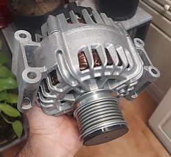 دینام آریو
